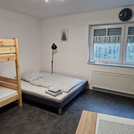 Souterrain-Wohnung Mit Kostenlosem Stellplatz Leipzig Ngoại thất bức ảnh
