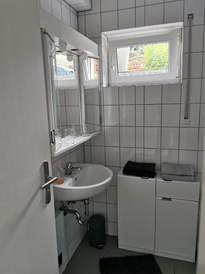 Souterrain-Wohnung Mit Kostenlosem Stellplatz Leipzig Ngoại thất bức ảnh