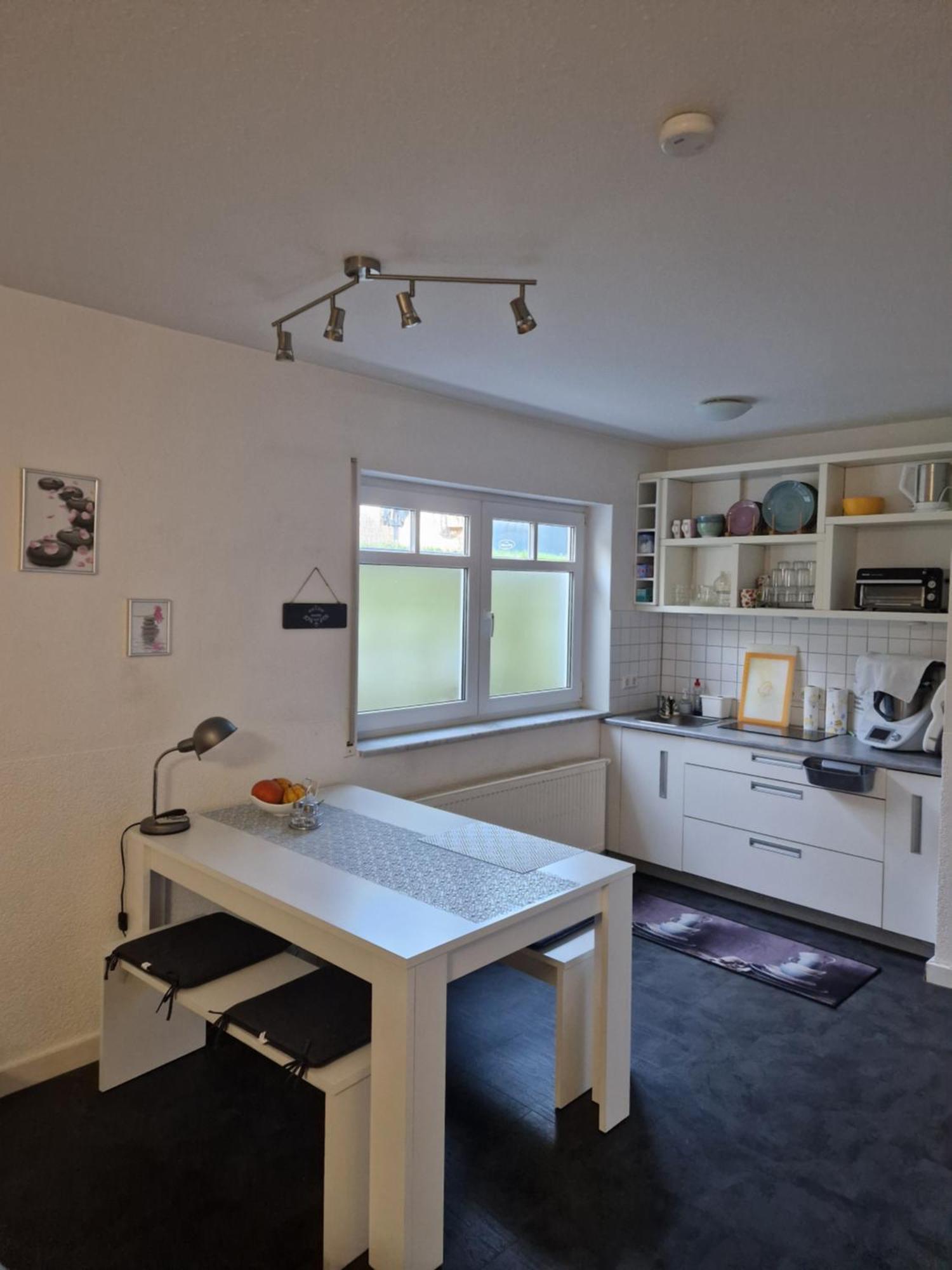 Souterrain-Wohnung Mit Kostenlosem Stellplatz Leipzig Ngoại thất bức ảnh